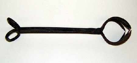 Tongs, Fireplace