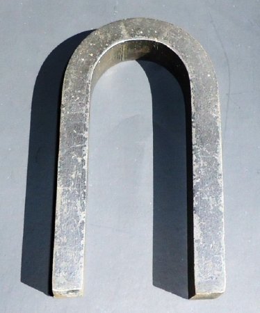 Magnet