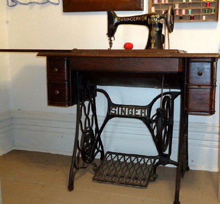 Singer Treadle Sewing Machine